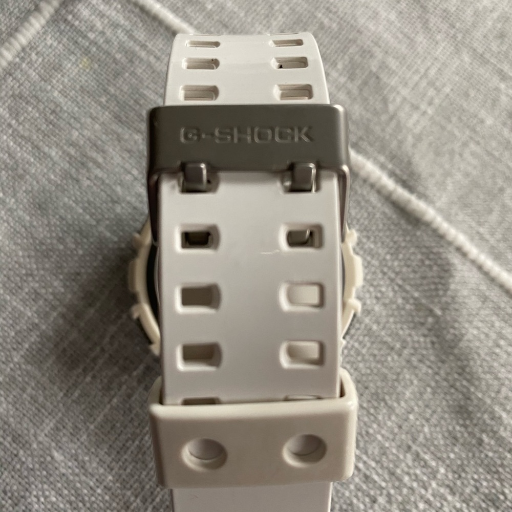 Watch - Picture 2 of 2